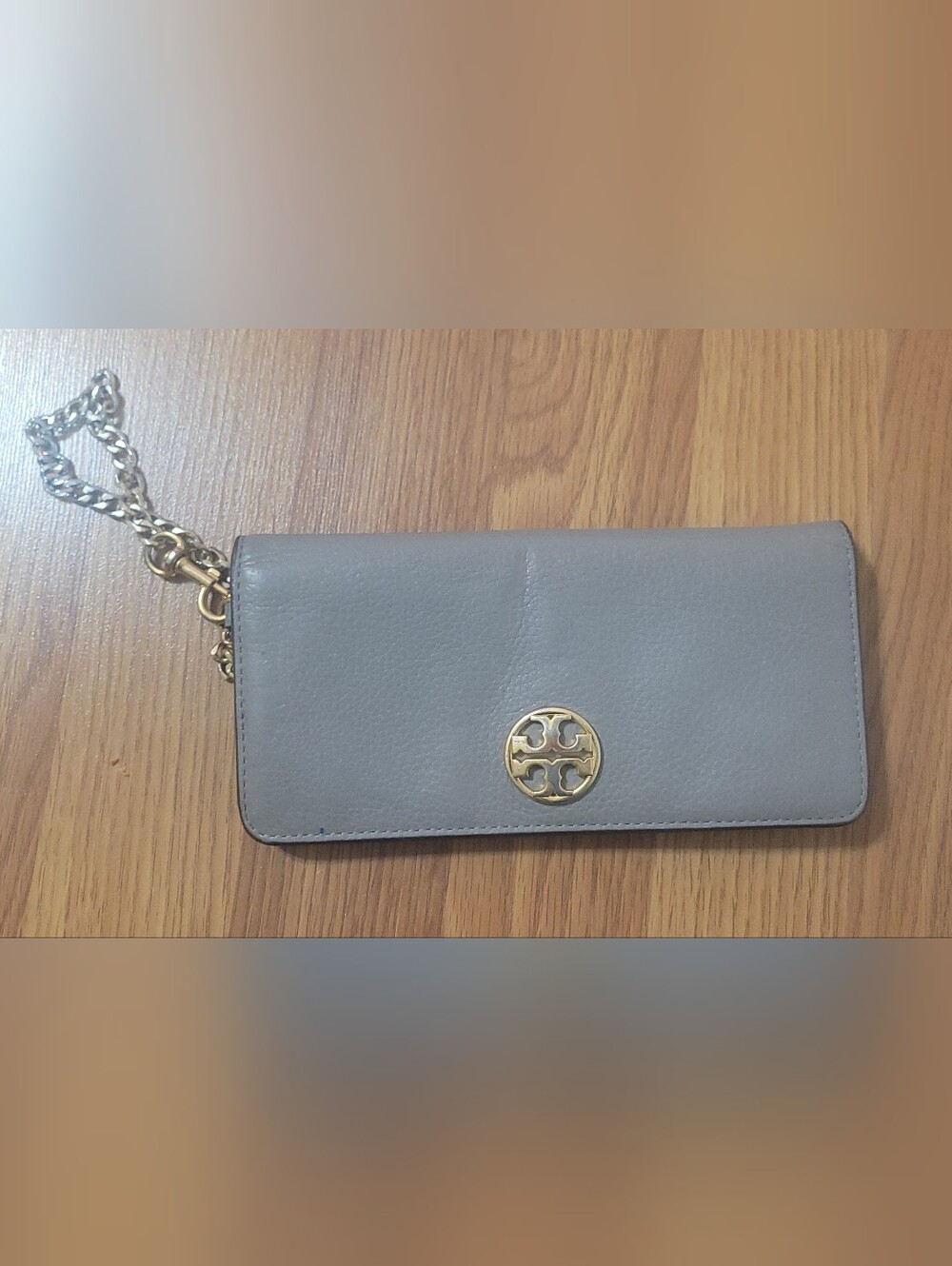 Tory Burch Chelsea Gray Pebbled Leather Slim Flap Wallet Wristlet